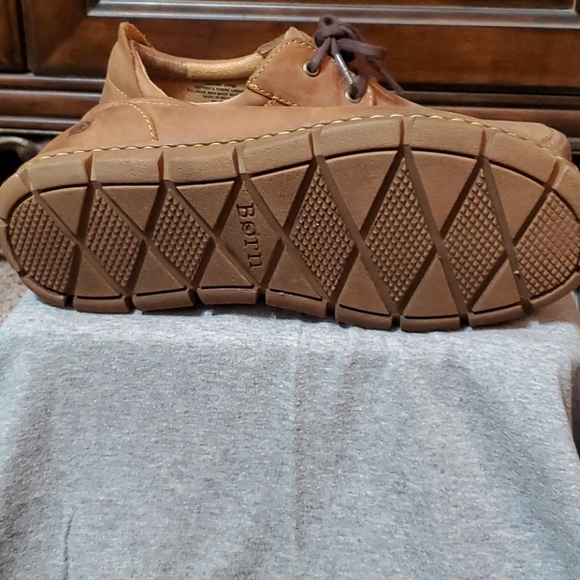 Born - Picture 4 of 4